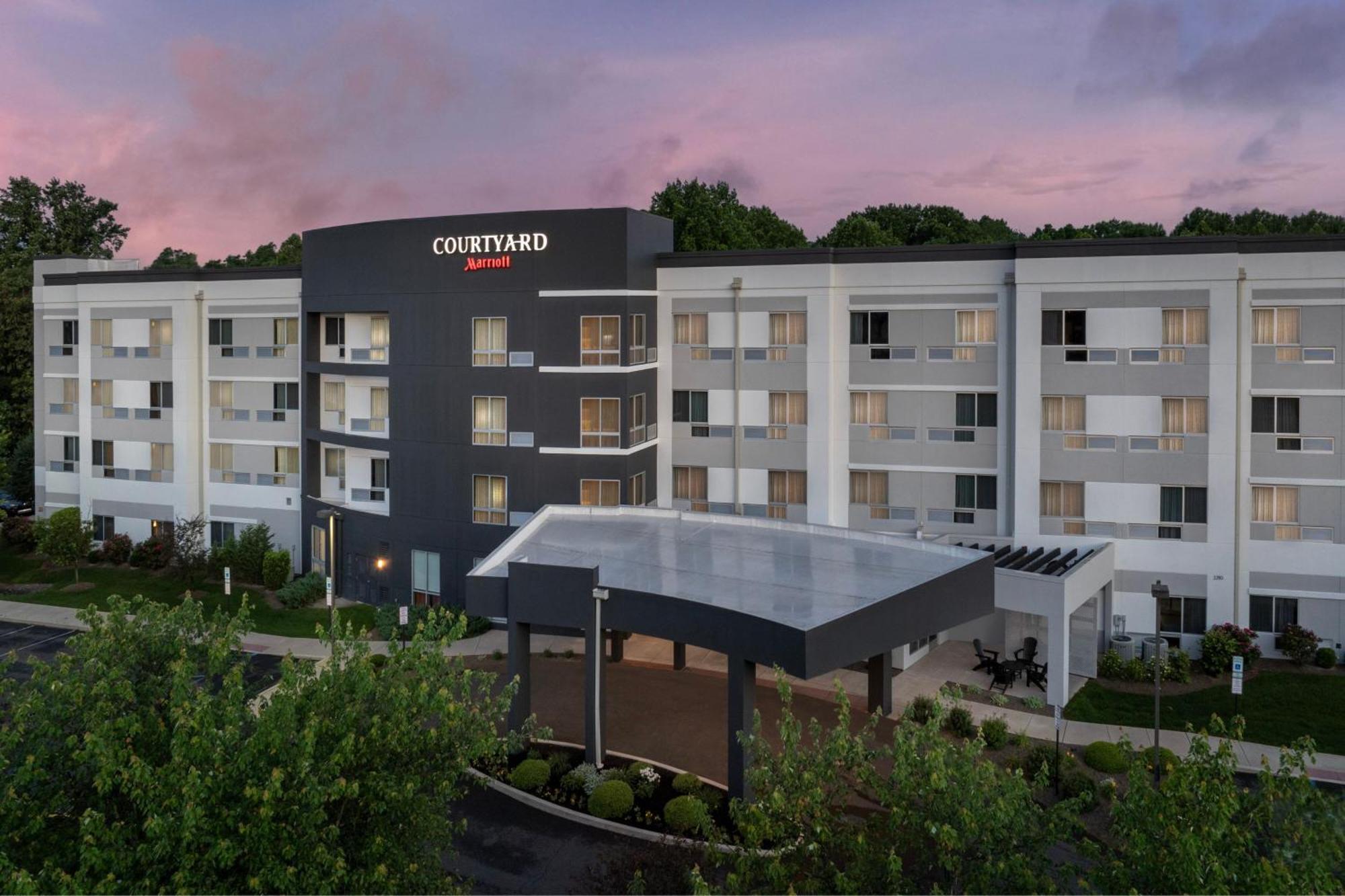Courtyard By Marriott Philadelphia Bensalem Hotel Buitenkant foto