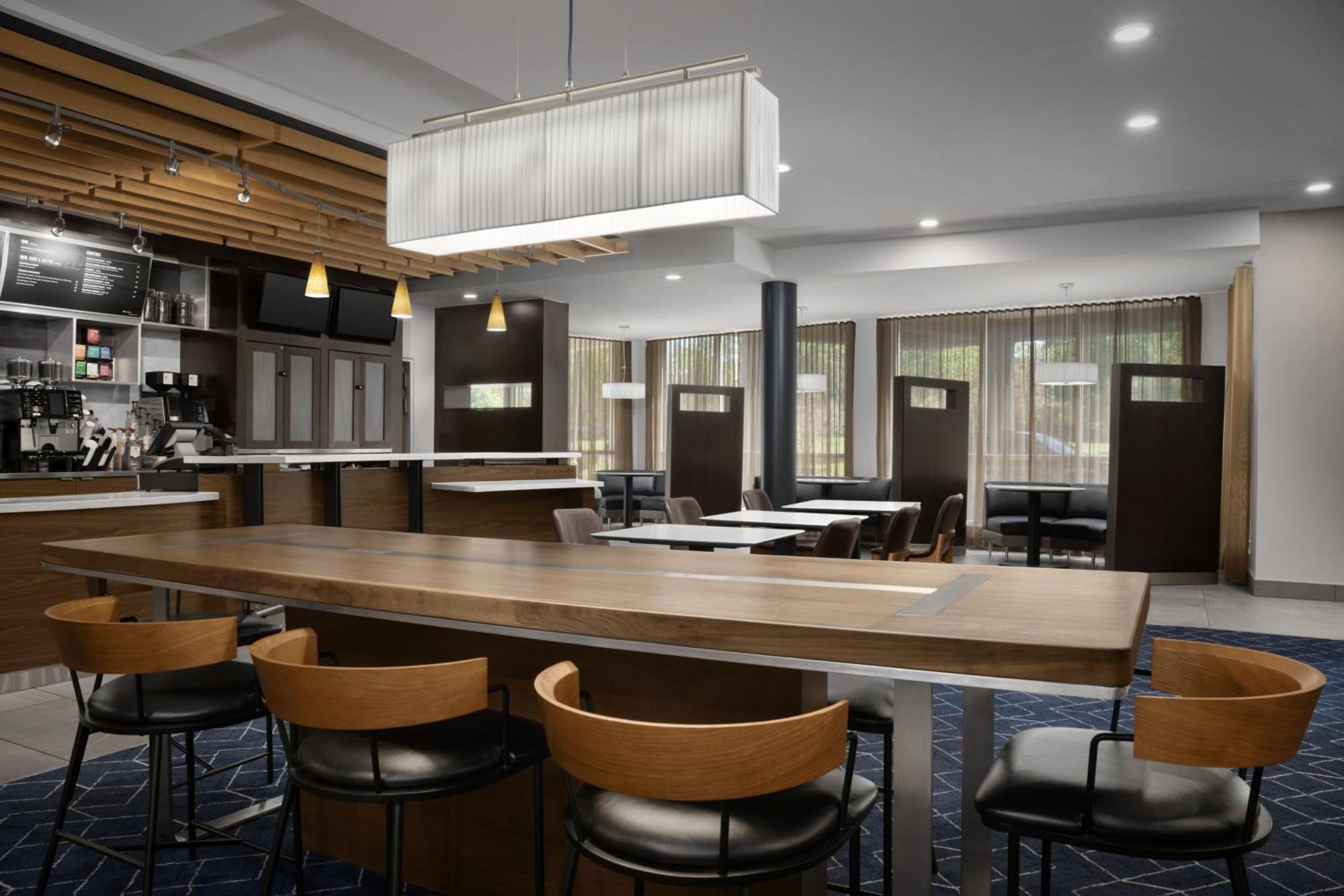 Courtyard By Marriott Philadelphia Bensalem Hotel Buitenkant foto