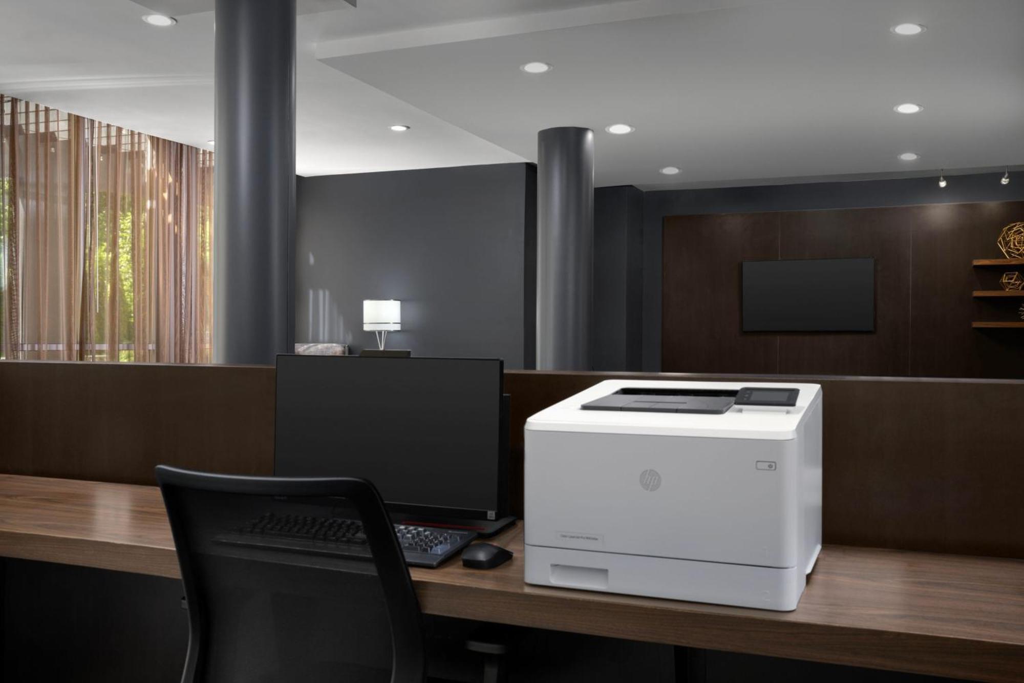 Courtyard By Marriott Philadelphia Bensalem Hotel Buitenkant foto