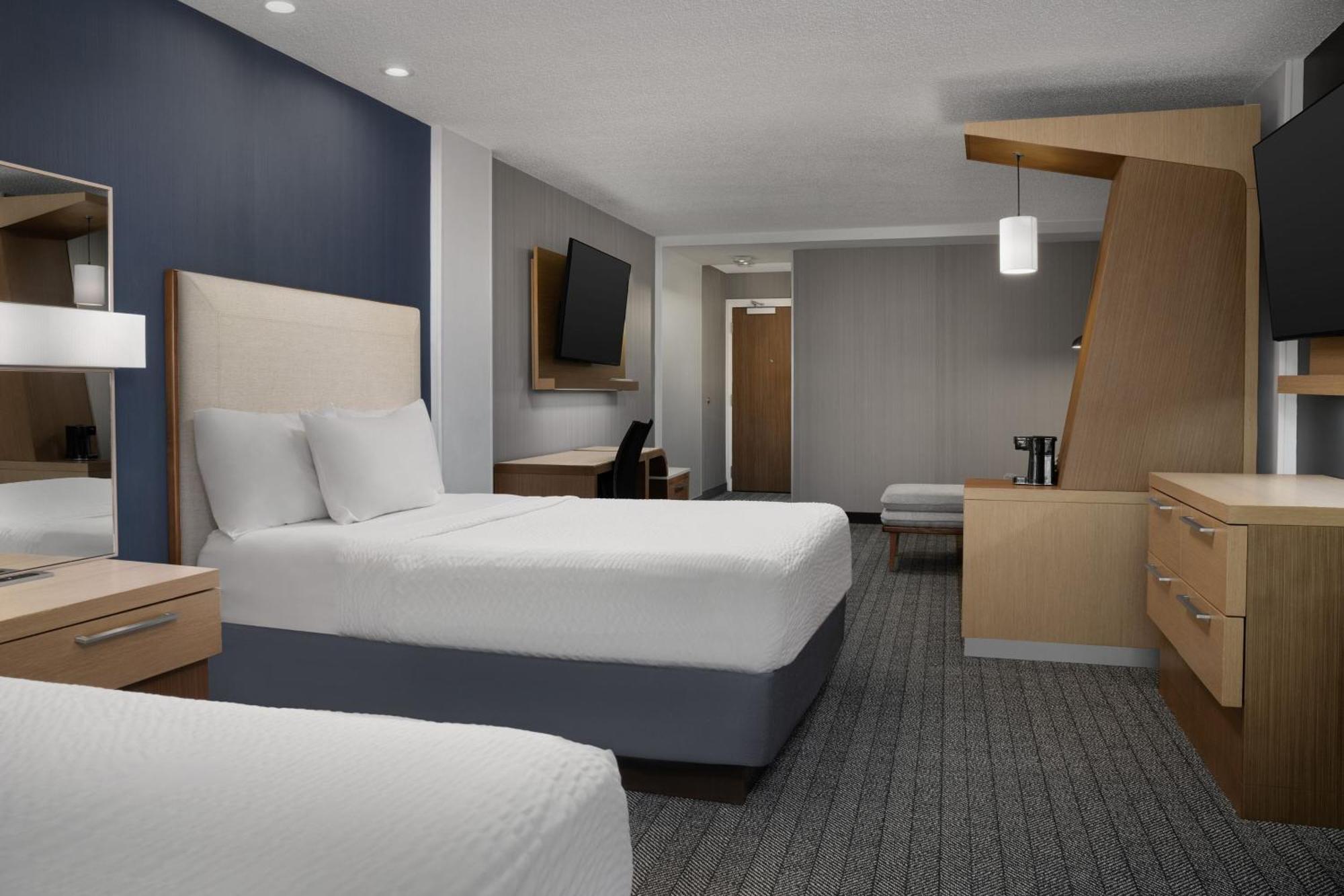 Courtyard By Marriott Philadelphia Bensalem Hotel Buitenkant foto