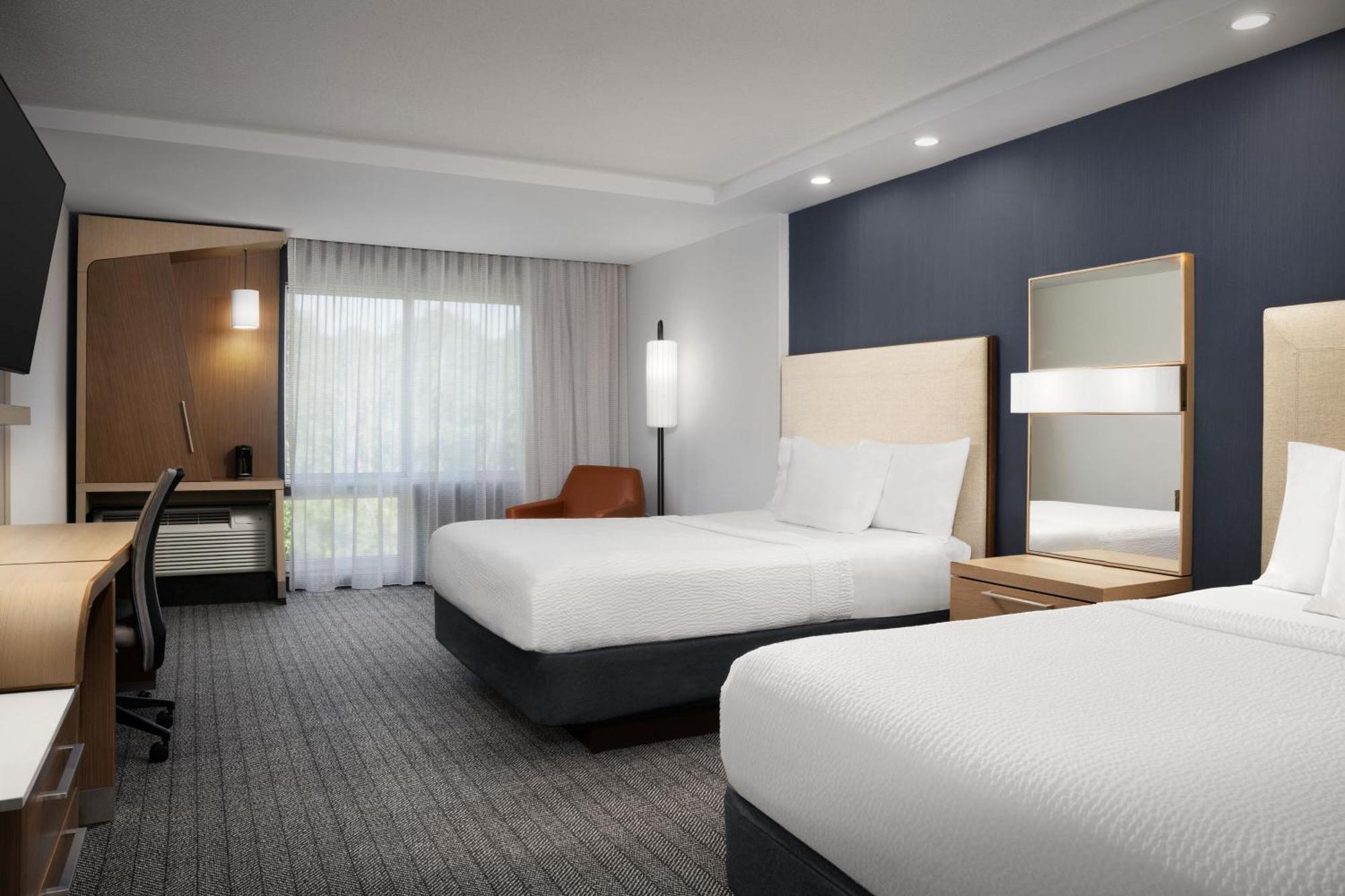 Courtyard By Marriott Philadelphia Bensalem Hotel Buitenkant foto