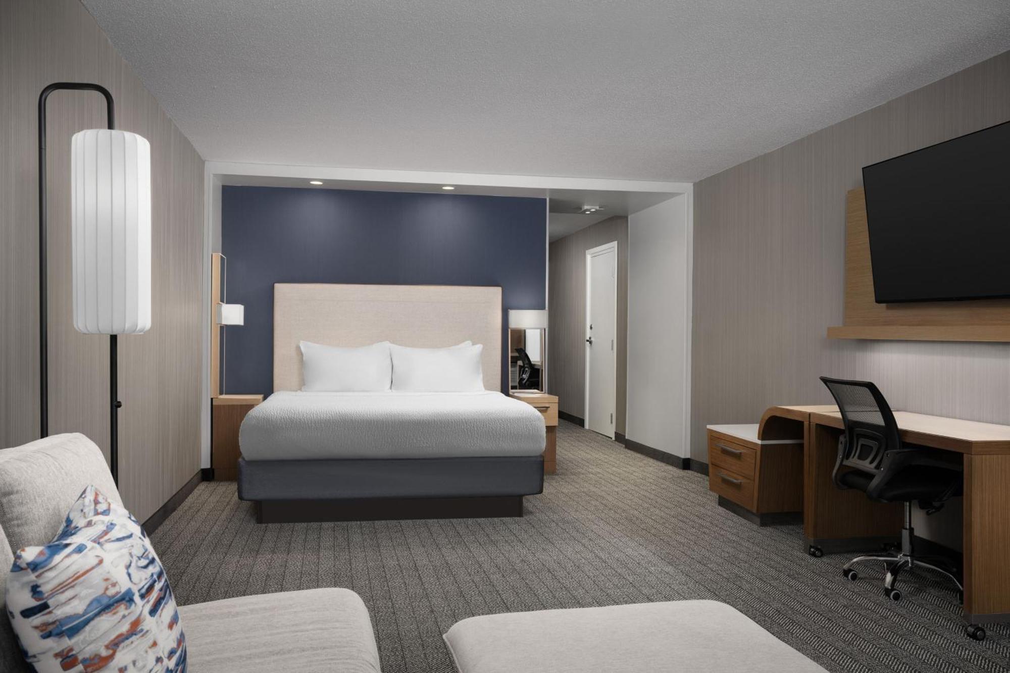Courtyard By Marriott Philadelphia Bensalem Hotel Buitenkant foto
